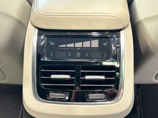 ボルボ ＸＣ６０ Ｔ５ ＡＷＤ インスクリプション ４ＷＤ H30年 (甲信越・北陸) 99