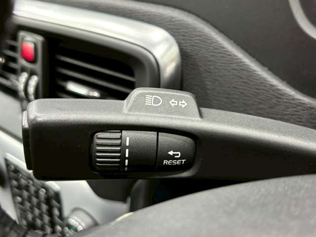 ボルボ Ｖ４０ Ｔ３　タックエディション R1年 (甲信越・北陸) 99