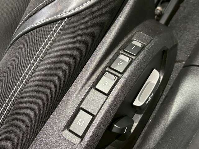ボルボ Ｖ４０ Ｄ４ モメンタム ディーゼルターボ H29年 (甲信越・北陸) 99
