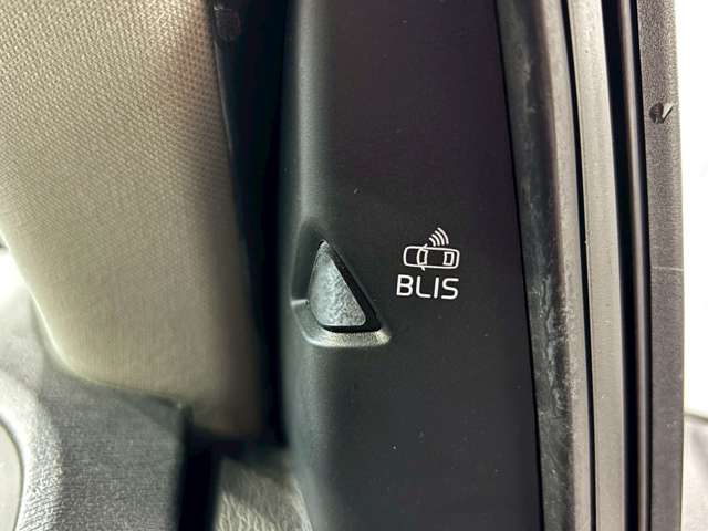 ボルボ Ｖ４０ Ｄ４ モメンタム ディーゼルターボ H29年 (甲信越・北陸) 99