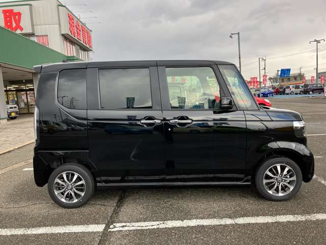 ホンダ Ｎ　ＢＯＸ カスタム ６６０ ４ＷＤ R7年 (甲信越・北陸) 99