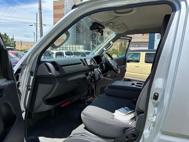 トヨタ ハイエースバン ２．８ ＤＸ ロング ＧＬパッケージ ディーゼルターボ ４ＷＤ R3年 (甲信越・北陸) 99