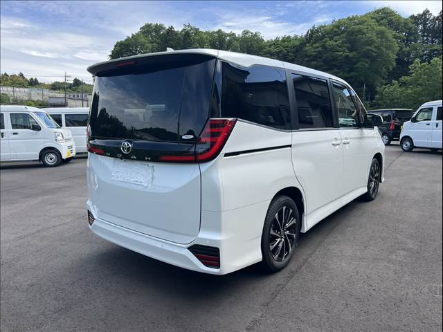 トヨタ ノア ２．０ Ｓ－Ｚ R8年 (関東) 99