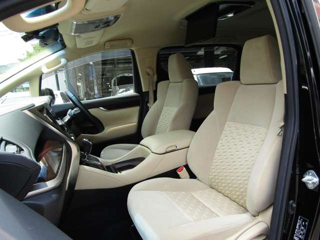 トヨタ ヴェルファイア　ハイブリッド ハイブリッド ２．５ Ｘ Ｅ－ＦＯＵＲ ４ＷＤ H29年 (関東) 99