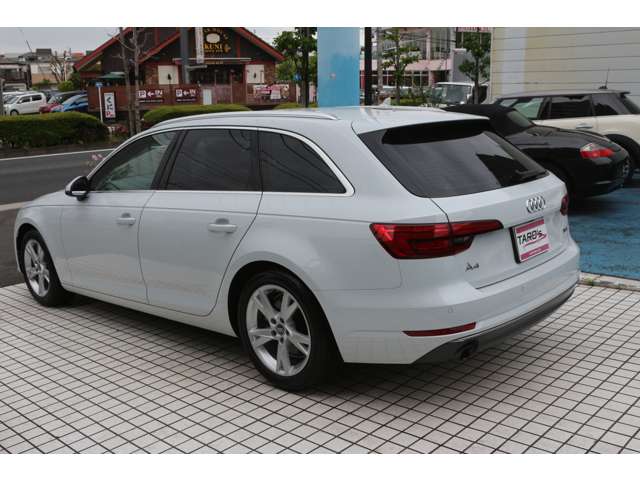 アウディ Ａ４　アバント １．４　ＴＦＳＩ　スポーツ H28年 (関東) 99