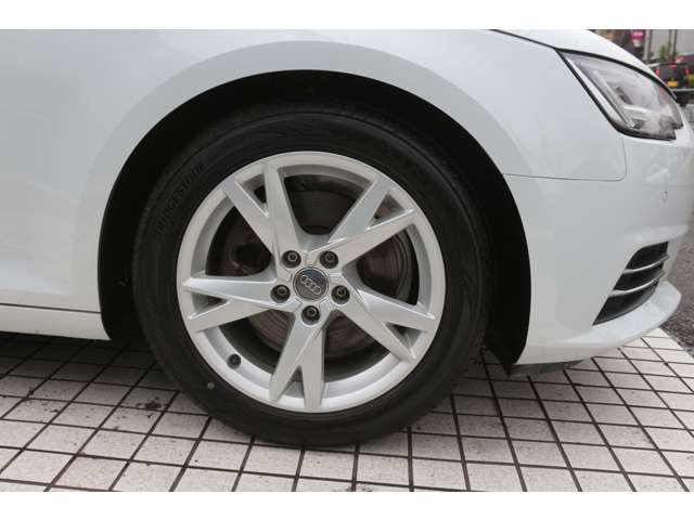 アウディ Ａ４　アバント １．４　ＴＦＳＩ　スポーツ H28年 (関東) 99