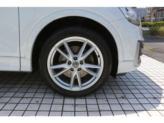 アウディ Ｑ２ １ｓｔ　エディション H29年 (関東) 99