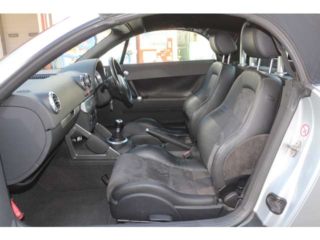 アウディ ＴＴロードスター １．８Ｔ H14年 (関東) 99