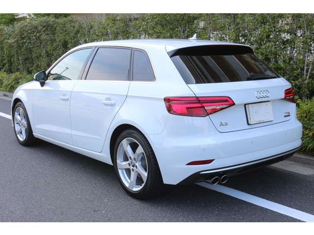 アウディ Ａ３　スポーツバック １．４　ＴＦＳＩ　スポーツ H29年 (関東) 99