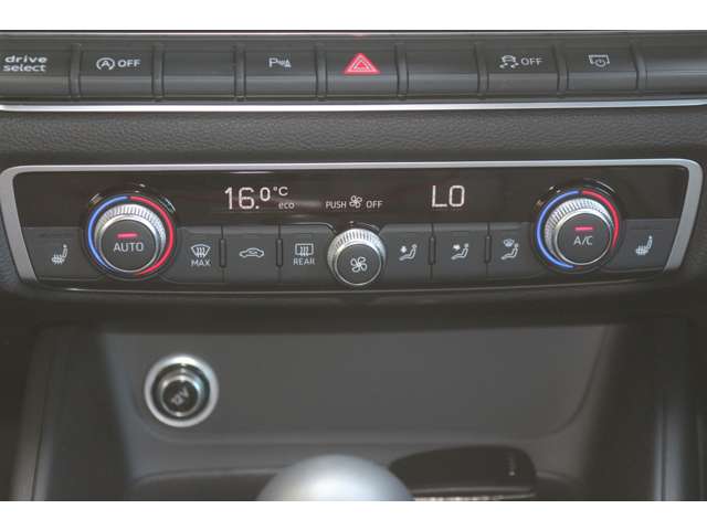 アウディ Ａ３　スポーツバック １．４　ＴＦＳＩ　スポーツ H29年 (関東) 99