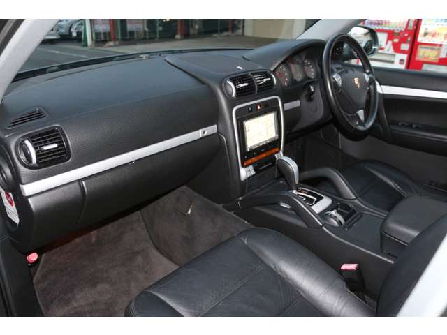 ポルシェ カイエン ３．２ ティプトロニックＳ ４ＷＤ H17年 (関東) 99