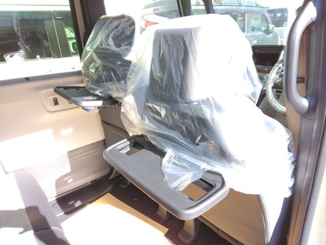 ホンダ Ｎ　ＢＯＸ ６６０ ファッションスタイル モノトーン R7年 (関東) 99