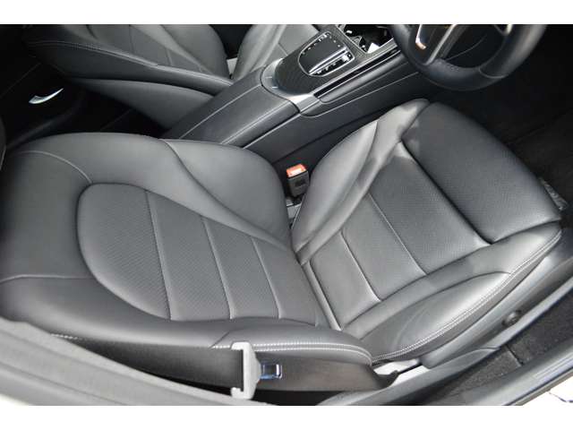 メルセデスベンツ ＧＬＣクラス ２２０ Ｄ ４マチック ＡＭＧライン ディーゼルターボ ４ＷＤ R4年 (関東) 99