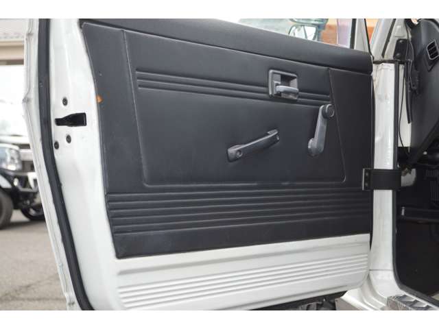 スズキ ジムニーバン ６６０ フルメタルドア ＣＣ ４ＷＤ H7年 (関東) 99