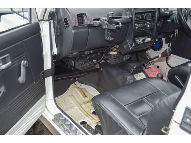 スズキ ジムニーバン ６６０ フルメタルドア ＣＣ ４ＷＤ H7年 (関東) 99