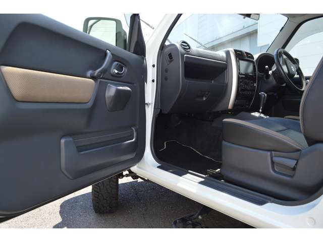スズキ ジムニー ６６０ ランドベンチャー ４ＷＤ H29年 (関東) 99