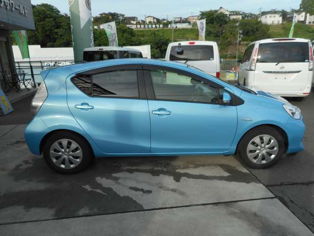 トヨタ アクア １．５ Ｓ ウェルキャブ 助手席回転シート車 Ａタイプ H26年 (東北) 99