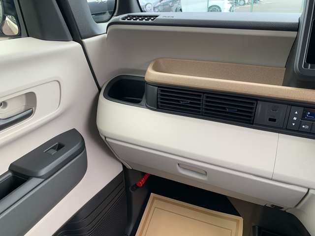 ホンダ Ｎ　ＢＯＸ ６６０ ファッションスタイル モノトーン R7年 (東北) 99