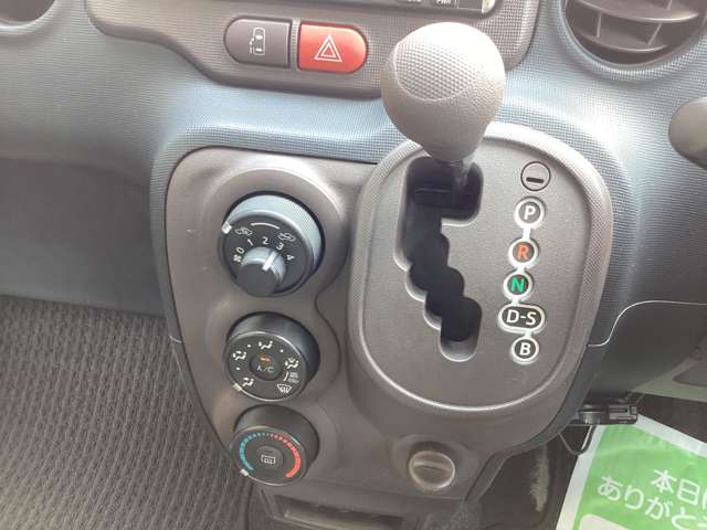 トヨタ ポルテ １．３ Ｖ H25年 (東北) 99