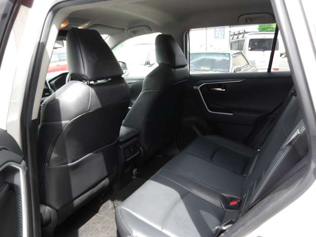 トヨタ ＲＡＶ４ ２．５ ハイブリッド Ｇ Ｅ－ＦＯＵＲ ４ＷＤ R2年 (東北) 99