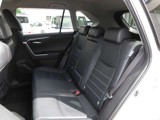 トヨタ ＲＡＶ４ ２．５ ハイブリッド Ｇ Ｅ－ＦＯＵＲ ４ＷＤ R2年 (東北) 99