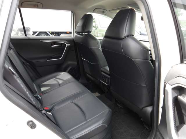 トヨタ ＲＡＶ４ ２．５ ハイブリッド Ｇ Ｅ－ＦＯＵＲ ４ＷＤ R2年 (東北) 99