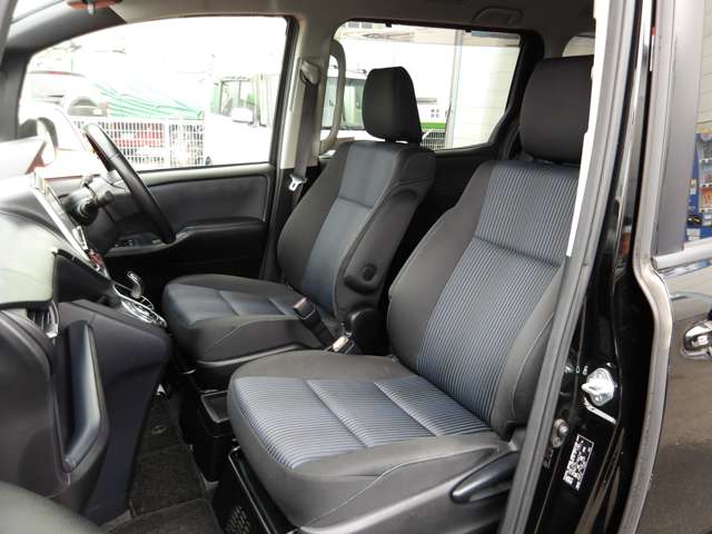 トヨタ ヴォクシー １．８ ハイブリッド ＺＳ H28年 (東北) 99