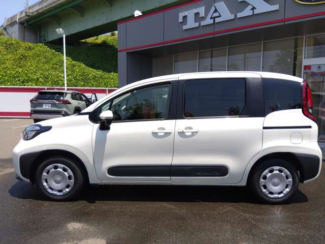 トヨタ シエンタ　ハイブリッド ハイブリッド １．５ Ｇ Ｅ－ＦＯＵＲ ４ＷＤ R6年 (東北) 99