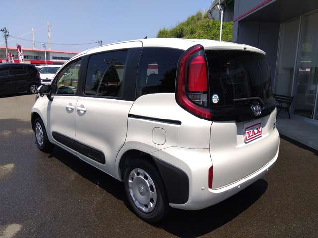 トヨタ シエンタ　ハイブリッド ハイブリッド １．５ Ｇ Ｅ－ＦＯＵＲ ４ＷＤ R6年 (東北) 99