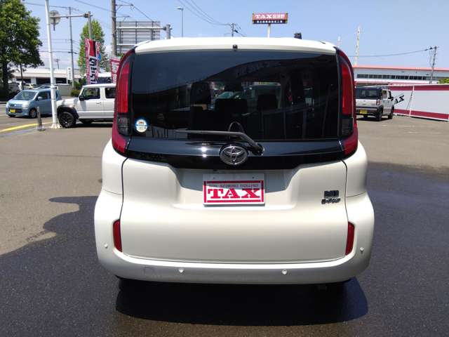 トヨタ シエンタ　ハイブリッド ハイブリッド １．５ Ｇ Ｅ－ＦＯＵＲ ４ＷＤ R6年 (東北) 99