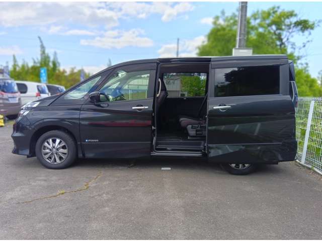 日産 セレナ １．２ Ｅ－ＰＯＷＥＲ ハイウェイスター Ｖ R1年 (東北) 99
