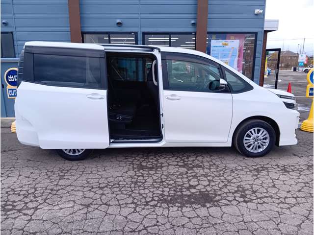 トヨタ ヴォクシー ２．０ Ｖ H27年 (東北) 99