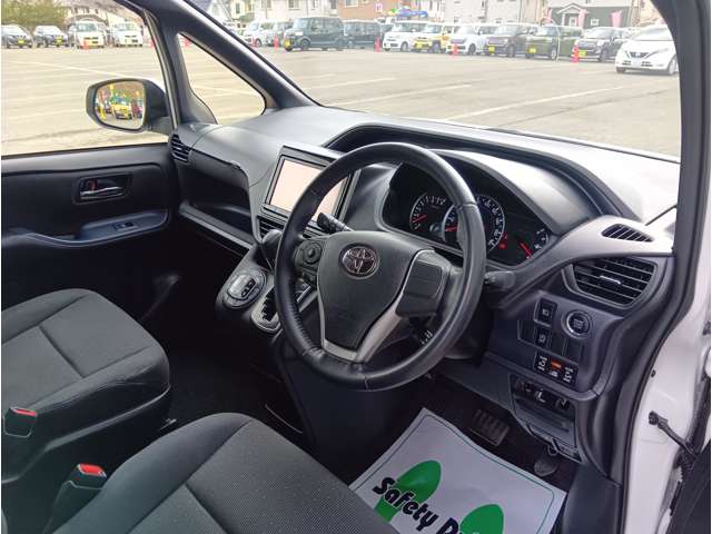 トヨタ ヴォクシー ２．０ Ｖ H27年 (東北) 99