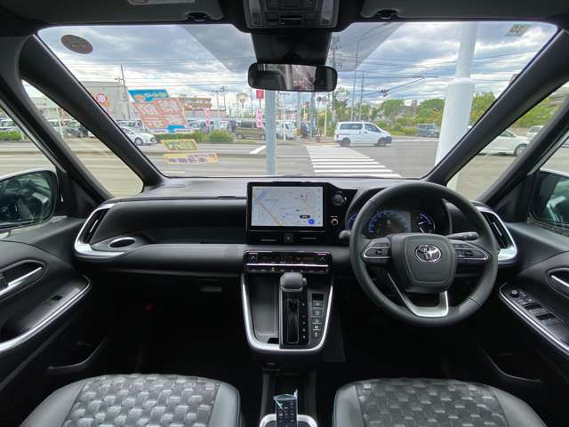 トヨタ ヴォクシー １．８ ハイブリッド Ｓ－Ｚ R7年 (東北) 99
