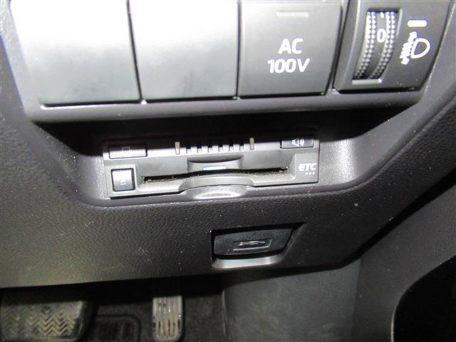 トヨタ アクア １．５ Ｚ Ｅ－ＦＯＵＲ ４ＷＤ R3年 (東北) 99