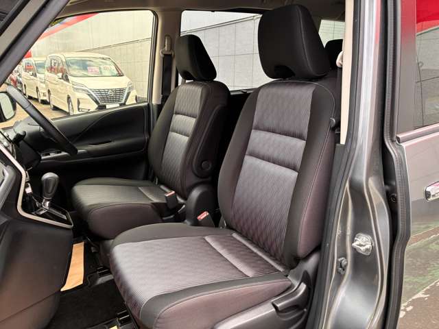 日産 セレナ ２．０ ハイウェイスター Ｖ ４ＷＤ R1年 (東北) 99