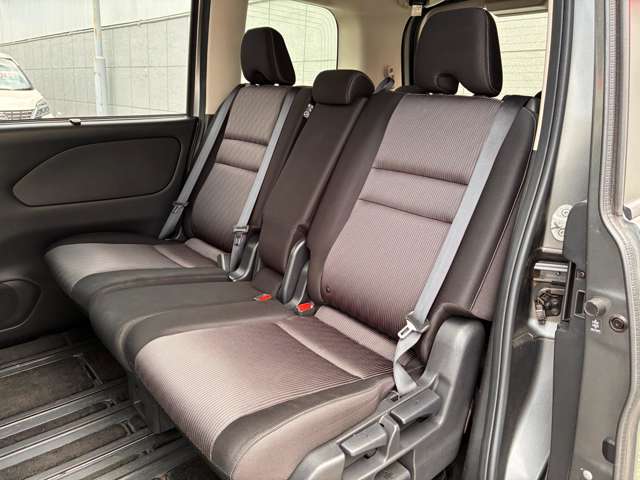 日産 セレナ ２．０ ハイウェイスター Ｖ ４ＷＤ R1年 (東北) 99