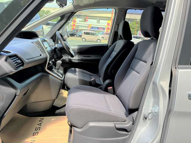 日産 セレナ ２．０ Ｘ ４ＷＤ H29年 (東北) 99