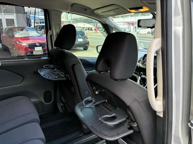 日産 セレナ ２．０ Ｘ ４ＷＤ H29年 (東北) 99