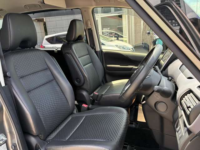 日産 セレナ ２．０ ハイウェイスター Ｖ ４ＷＤ R1年 (東北) 99