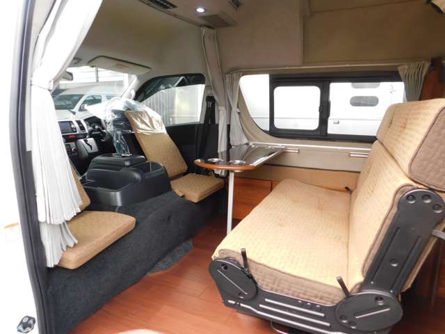 トヨタ ハイエースバン キャンピングカー H27年 (関東) 99
