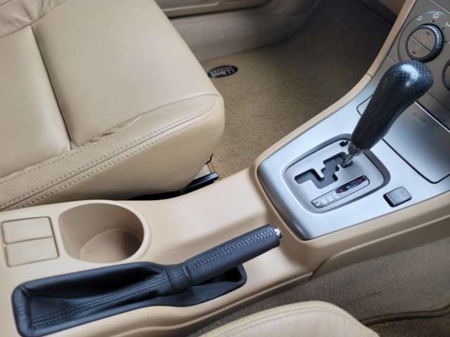 スバル フォレスター ２．０ Ｘ２０ Ｌ．Ｌ．ＢＥＡＮ エディション ４ＷＤ H15年 (関東) 99