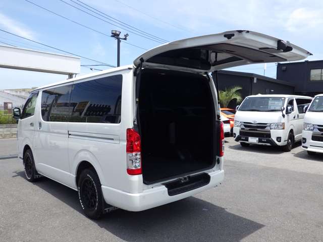 トヨタ ハイエースバン ２．８ スーパーＧＬ ダークプライムＩＩ ロングボディ ディーゼルターボ ４ＷＤ R2年 (関東) 99