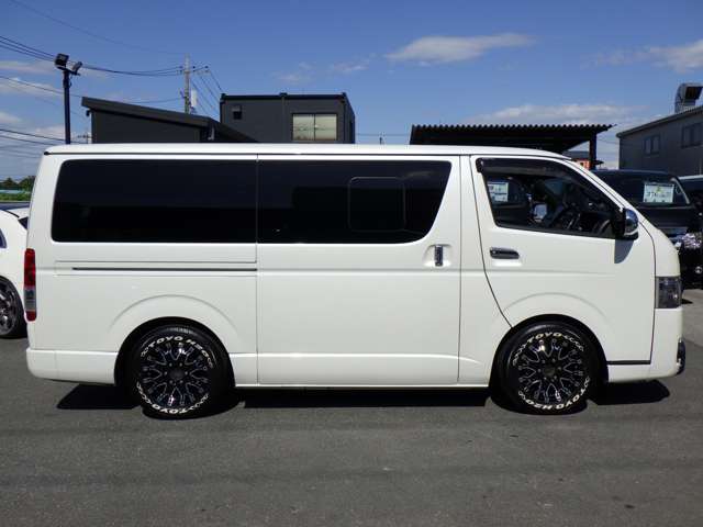 トヨタ ハイエースバン ２．０ スーパーＧＬ ダークプライムＩＩ ロングボディ R1年 (関東) 99