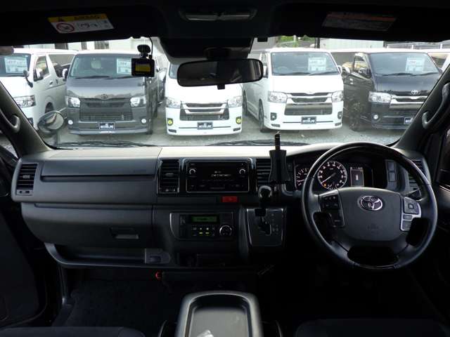 トヨタ ハイエースバン ２．０ スーパーＧＬ ダークプライムＩＩ ロングボディ R2年 (関東) 99