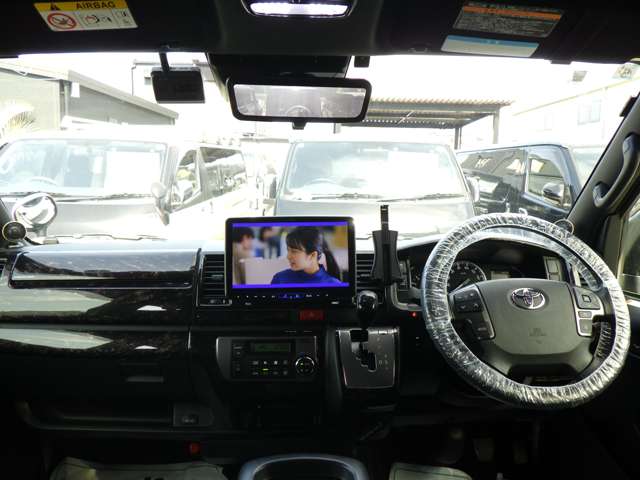 トヨタ ハイエースバン ２．８ スーパーＧＬ ダークプライムＩＩ ロングボディ ディーゼルターボ ４ＷＤ R4年 (関東) 99