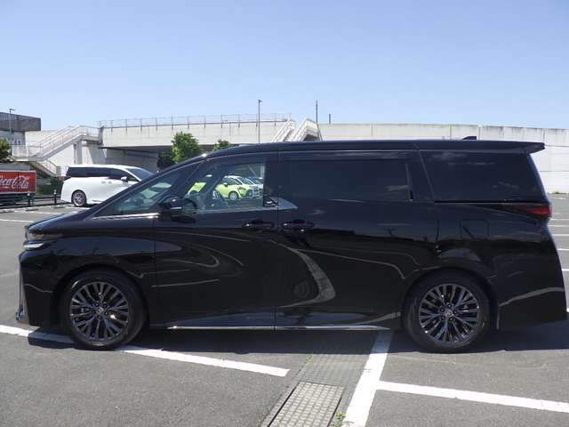 トヨタ ヴェルファイア　ハイブリッド ハイブリッド ２．５ Ｚプレミア Ｅ－ＦＯＵＲ ４ＷＤ R5年 (関東) 99