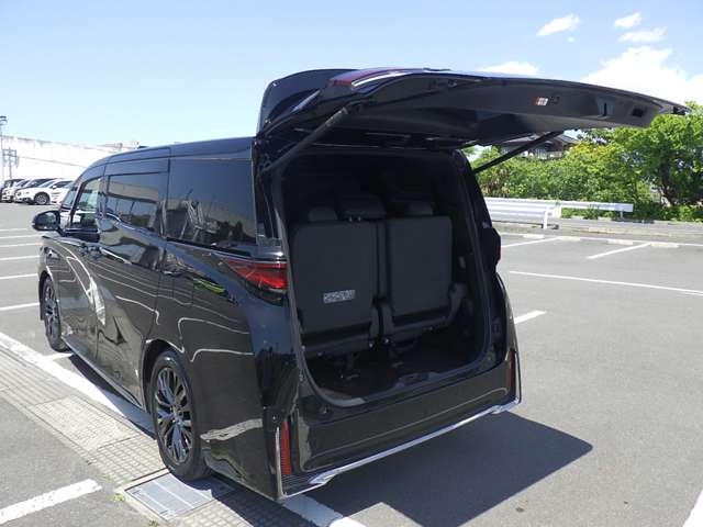 トヨタ ヴェルファイア　ハイブリッド ハイブリッド ２．５ Ｚプレミア Ｅ－ＦＯＵＲ ４ＷＤ R5年 (関東) 99