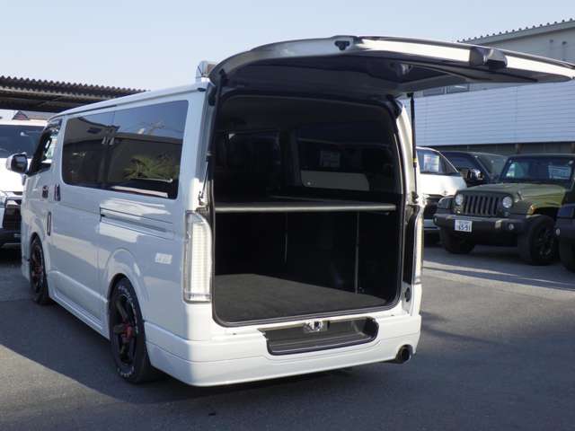 トヨタ ハイエースバン ２．０ スーパーＧＬ ダークプライム ロングボディ H30年 (関東) 99