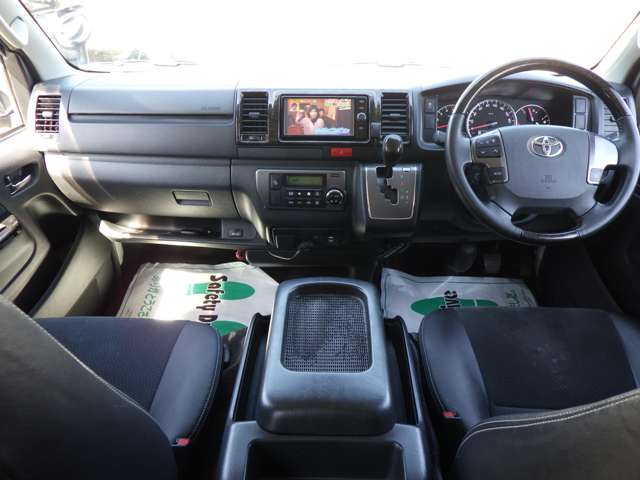 トヨタ ハイエースバン ２．８ スーパーＧＬ ダークプライム ロングボディ ディーゼルターボ H30年 (関東) 99